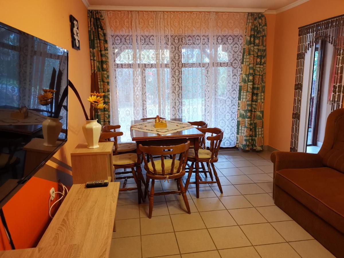 Erika Vendeghaz Centrumban Balatonkeresztúr Zewnętrze zdjęcie